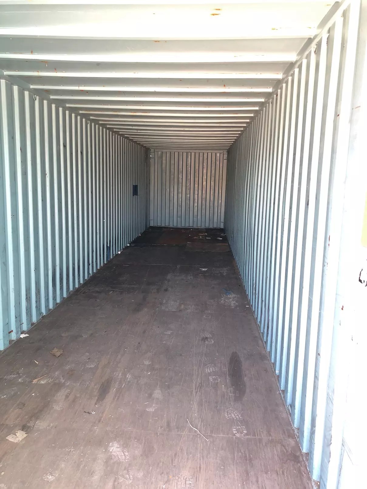 Shipping Containers 40FT WIND & WATERTIGHT £2,200 +VAT Container262